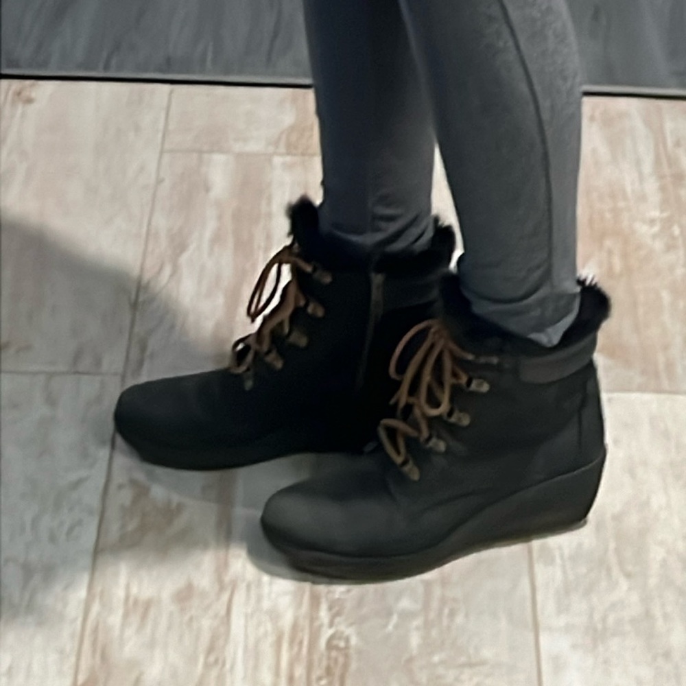 Sperry waterproof leather wedge boots